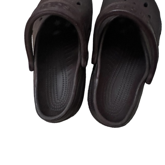 ❤️ CROCS Classic Clogs Mules Slip On Comfort Shoes Dark Cherry Unisex Size 4/6 - Picture 3 of 11